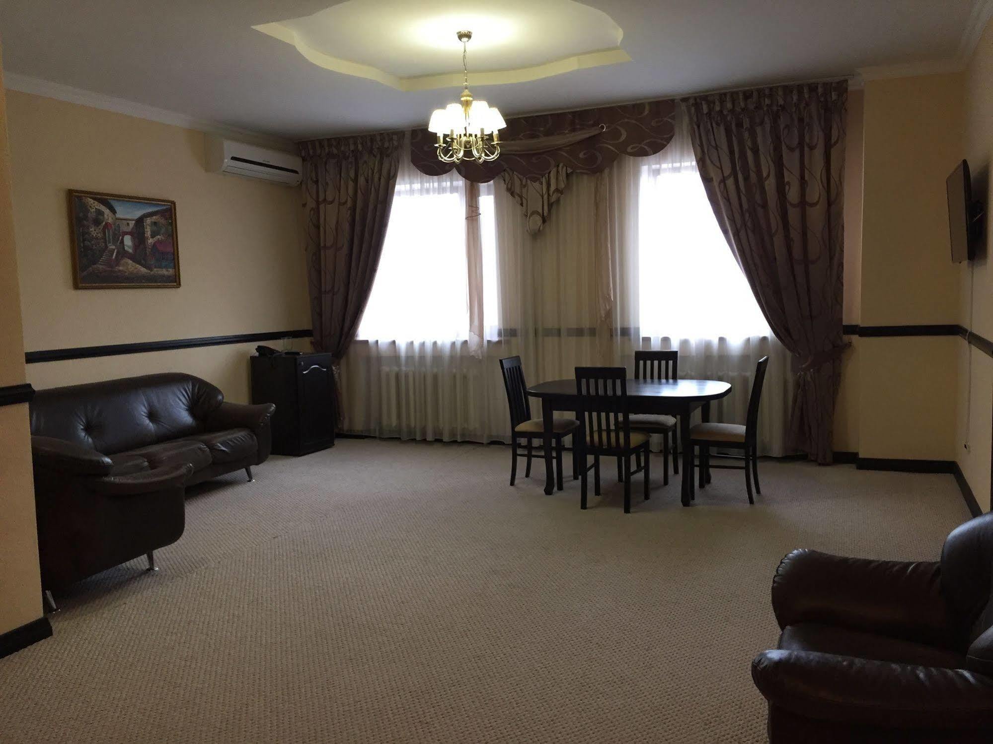 Belon Life Hotel Αστάνα Εξωτερικό φωτογραφία