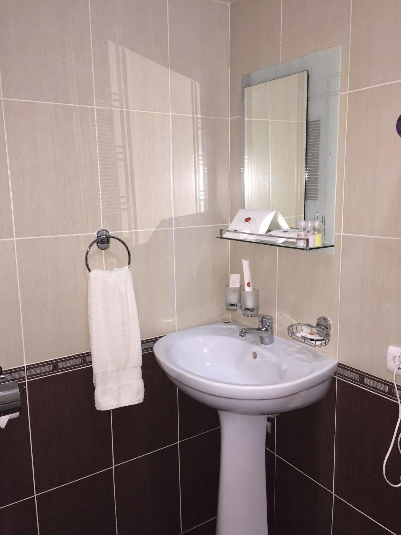Belon Life Hotel Αστάνα Εξωτερικό φωτογραφία